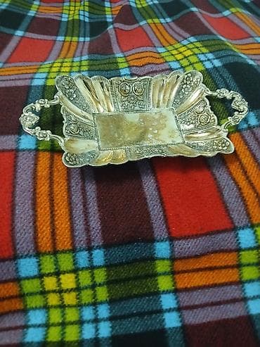 kasa qablar: Antik üslubda metal fiqurlu kiçik sini/konfet qabı - Material — 1