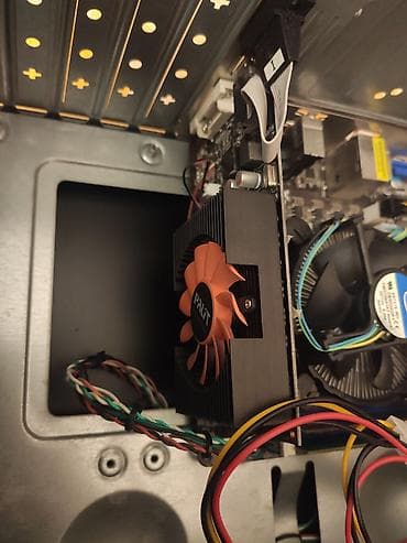 Monitorlar: Xüsusiyyətləri: Ana plata-Asrock H61M-VG3 DDR3 Processor-Intel Core i3 — 6