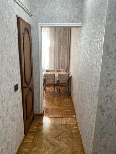 merkez: Bakı, Yasamal, 2 otaqlı, Köhnə tikili, m. Elmlər Akademiyası, 75 kv. m — 3