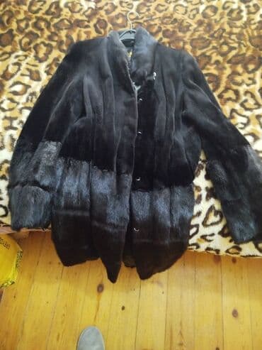 ikinci əl şubalar: Kürk, rəng - Qara — 1