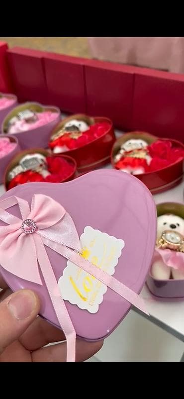 8 Mart endirimləri
Qiymət. 16 azn 20 mts 2 azn catdirma — 4