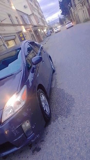 masin satsi: Toyota Prius: 1.8 l | 2011 il Hetçbek — 2