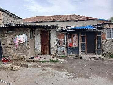 Гаражи: Sabuncu 25 nomreli mektebin yani yola 100 mert 2 dene 2 otaqli 600 azn — 4