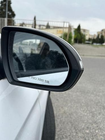 port baqaj: Hyundai Elantra: 1.6 l | 2018 il Sedan — 10