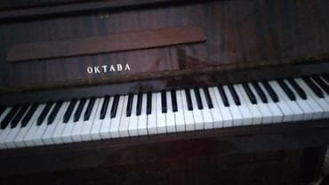 oktava piano: Piano, Akustik — 2