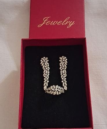 sirqalar 2021: Dəstə daxildir: Sırğa, Gümüş, 925 Əyar, 11 g — 6