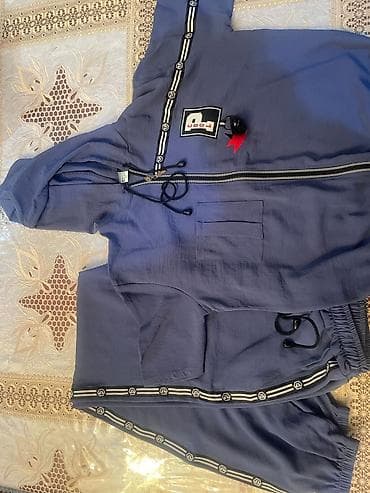 Plaşlar: İdman dəsti – qadın üçün, ölçü 40 - Rəng: bənövşəyi-mavi - 2 hissədən — 1