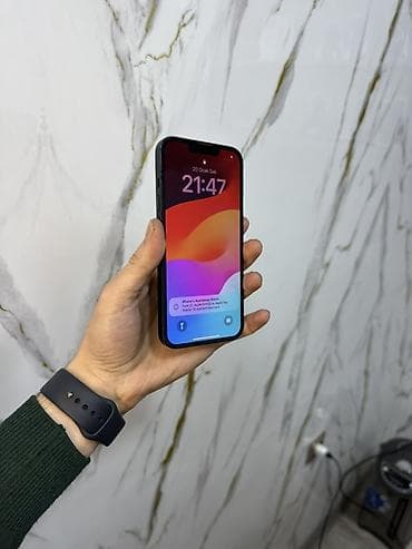 teze telfon: IPhone 13, Mavi, Face ID — 2