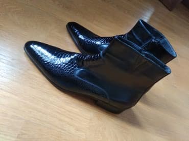 купить ботинки в баку: Dəri ayaqqabı. Təmiz dəridir. Türkiyədən özüm 169 dollara almışam. 220 — 3