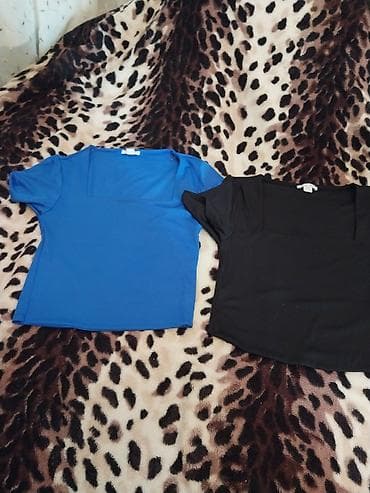 Qadın köynəkləri – 2 rəng - Model: qısaqol, düz kəsim, kvadrat yaxalı