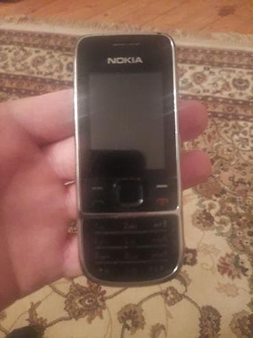 Klassik telefonlar. Nokia 2700-35 azn,Sadə Nokia-15 azn və FLY 25 azn