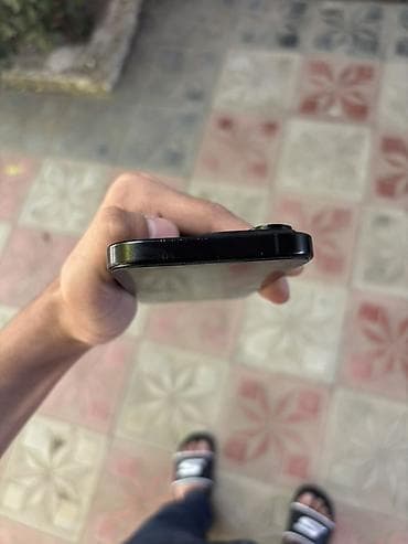 philips xenium 9@9d: IPhone 16 Pro, 128 GB, Black Titanium, Face ID — 7