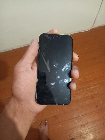 philips xenium 9@9d: IPhone Xs, 64 GB, Qara, Qırıq — 2