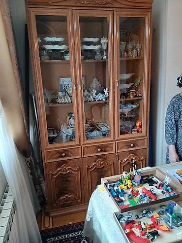 Стол и стулья — 1