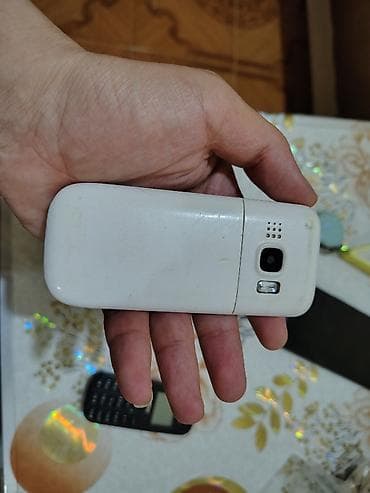 data modem sim card: - Model: Realfone 6303 (qutusu ilə) - Şəbəkə: Dual SIM - Ekran: rəngli — 2