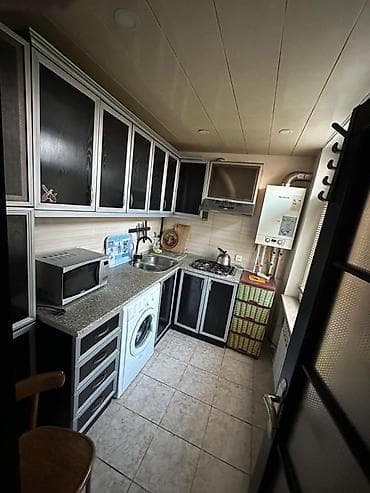 Mənzillər: Nizami rayonu, Neftçilər metrosunun yaxını, 24-cü Polis Bölməsinin — 4