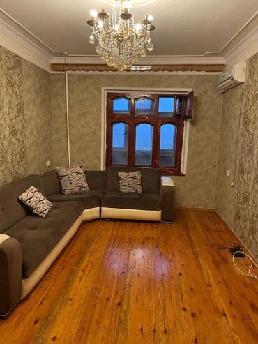 otaq yoldaşı qız: Suraxanı rayonu Yeni Günəşli qəsəbəsində köhnə tikili 9 mertebeli — 2