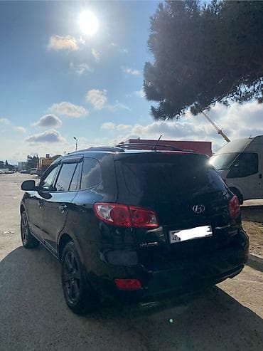 prius spoyleri: Hyundai Santa Fe – qara rəngli, şəhər və uzun yol üçün rahat, geniş və — 3
