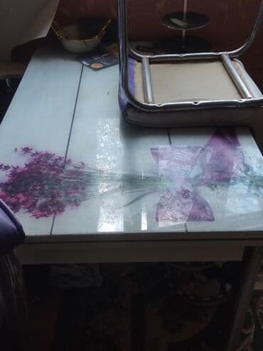 Mətbəx stolu satılır stol iki stul. ünvan Bine atçılıq lalafo.az -da Mətbəx stolu satılır stol iki stul. ünvan Bine atçılıq