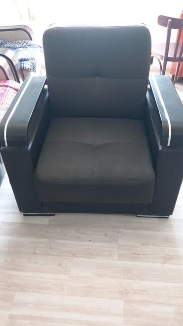 tek kreslo: Kreslo, Parça — 3