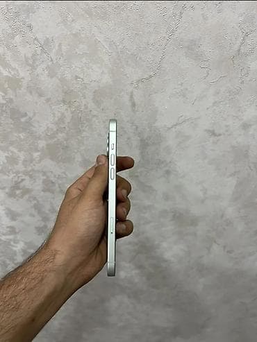 buds plus: IPhone 15 Plus, 128 GB — 3