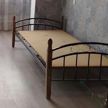 Çarpayılar: 2 ədəd tək nəfərlik çarpayı satılır - Ölçü: təxmini 90x200 sm (tək — 1