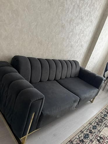 divan dəsti: Divan satılır qiyməti 370 manat açılmır baza yoxdir baha alınıb ünvan — 1