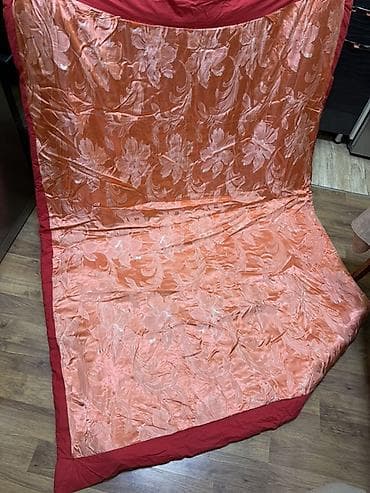 Təmiz yundan Saten örtüklü yorğan tək nəfərlik. - Material: Parlaq