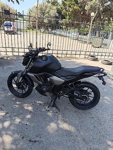 e motor: Yamaha - YAMAHA, 150 sm3, 2021 il, 85000 km — 2