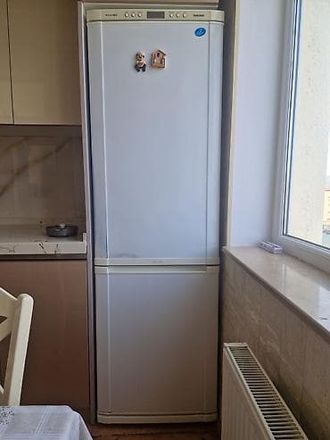 pover bak: 2 qapılı Samsung Soyuducu Satılır, rəng - Ağ — 5