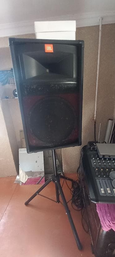 Səsgücləndirici və səs avadanlığı komplekti - JBL markalı passiv