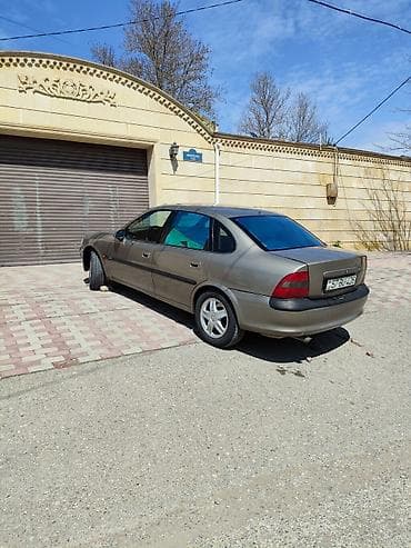 запчасти opel vectra b: Opel Vectra: 1.6 л | Седан — 4