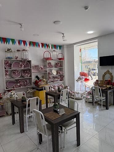 Şirniyyat məhsulları: Xan Qızı – Şirniyyat və Xonçalar Evi Məhsul və xidmətlər: - Milli və — 4