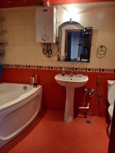 7ci mikrorayonda kiraye evler: Iki otagli stalinka proyektli temirli menzil kiraye verilir, 4 — 6