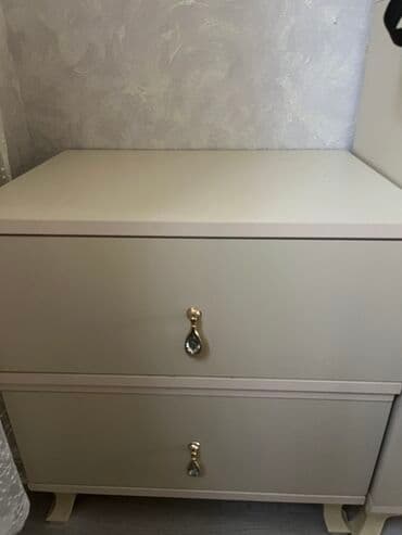 стол с ящиками: İki çekmecəli bedside tumbası / komod Uzunluq-55 sm Genişlik-45 — 1
