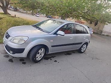 mersedes saat: Kia Rio: 1.4 l | 2005 il Sedan — 2