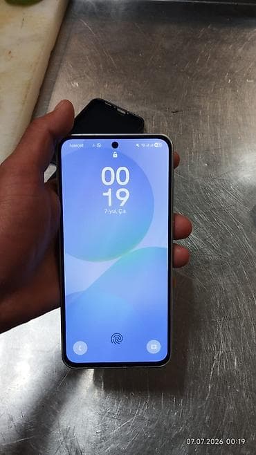 samsung tab e: Samsung Galaxy A36, 256 GB, rəng - Ağ, Barmaq izi — 1