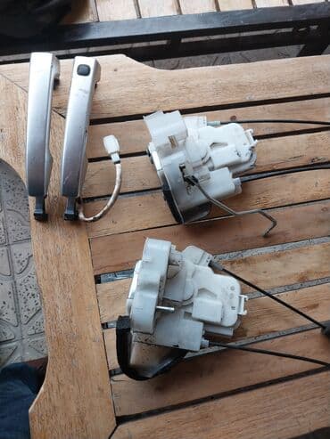 Qapı tutacaqları: Subaro Forester qapi zamoku ruclasi — 1