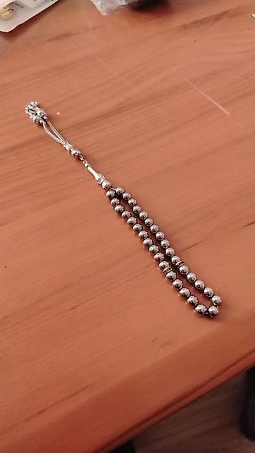 Məhsul: Metal təsbeh Təsvir:asagi yeri olacaq - Parlaq, tünd gümüş