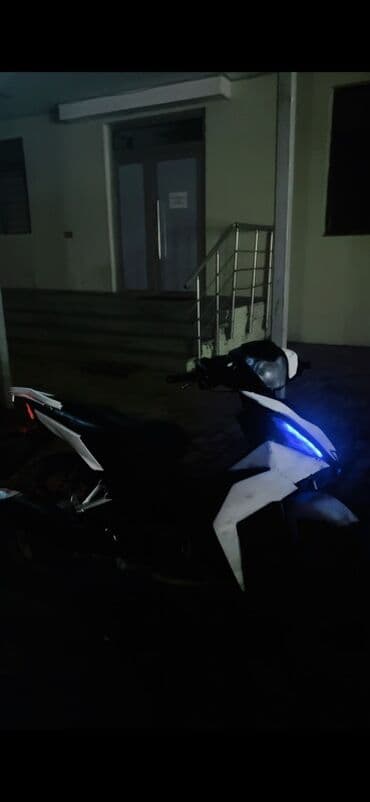 motosiklet ustası: Əvelə salam alekum moto normal vəziyətədi hecnə problem yoxtu otur — 1