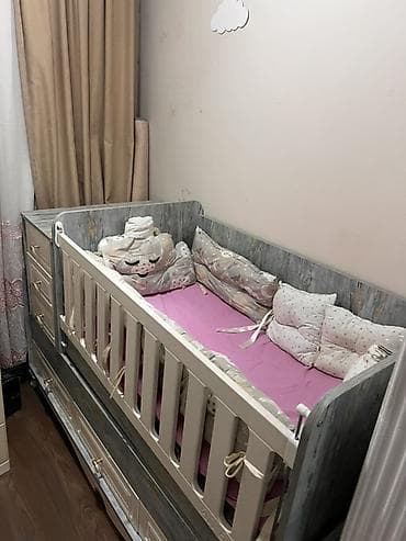 ağ stullar: Oğlan və qız üçün, İşlənmiş, Dördbucaq, Beşik, Dəst ilə, Matras ilə, Yellənmə mexanizmsiz — 8