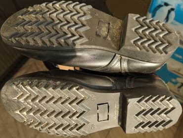 işlenmiş eşyalar: Hərbi zabit çəkməsi Az işlənmiş hərbi zabit çəkməsi satılır. Ölçüsü — 8