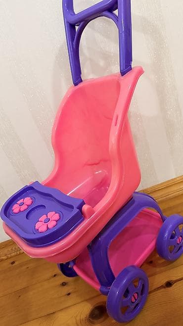 oyun tapancaları: İki oyuncaq araba birlikdə 10 manat. Qırığı sınığı yoxdur. İşlənib — 2