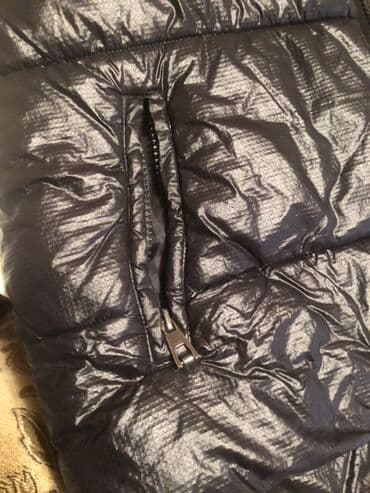 muhafize polisi formasi: Qara rəngli şişme /jilet - Parlaq səthli, yastıqlı şişme dizayn - — 4