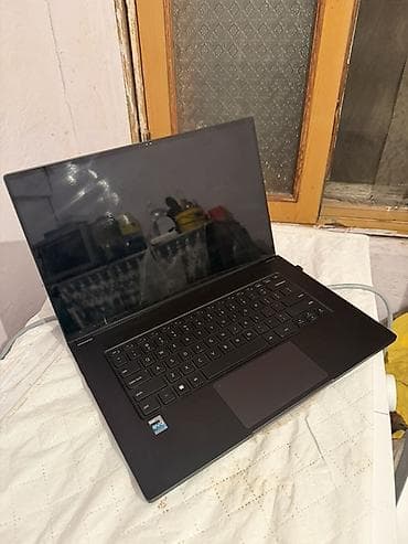notebook i9: Intel NUC laptop - Prosesor: Intel Core (Intel Evo platforması nişanı — 2
