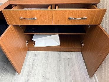 isdenmis mebel: Ofis mebeli hamısı birlikdə 1500 manat. heç bir problemi yoxdur. ideal — 4