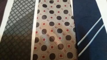 Antik qalstuklar biri 3 man-dır