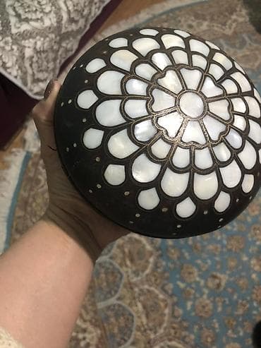 sandık: Dekorativ qutu – ana-bəhməz (nacre) və metal naxışlı - Material: tünd — 1