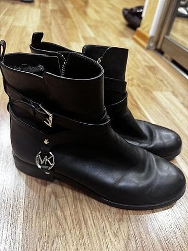 botilyon: Məhsul: Qadın dəridən qısa çəkmə Razmer 38.5 Astarda yeyilmeler var — 6