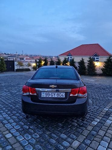 chevrolet volt: Chevrolet Cruze: 1.4 l | 2015 il 238000 km Sedan — 6